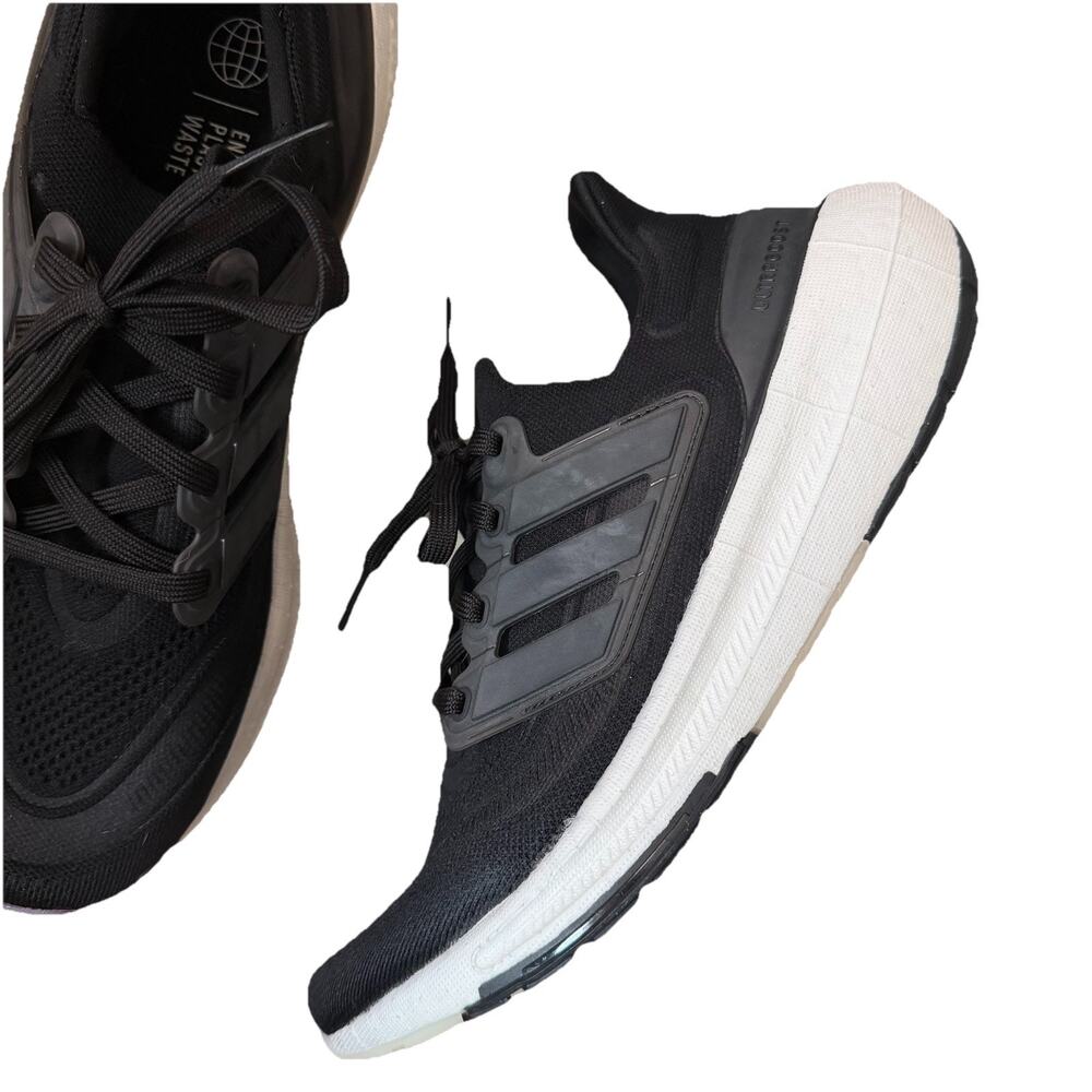 Adidas Womens 10 Ultraboost Light Sneakers Black White Running Shoes Lace Up Box - Picture 11 of 15